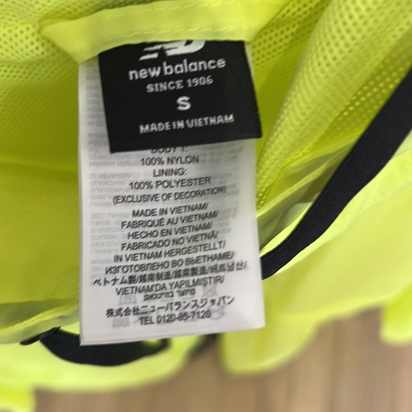 New Balance light weight jacket - Picture 4 of 4